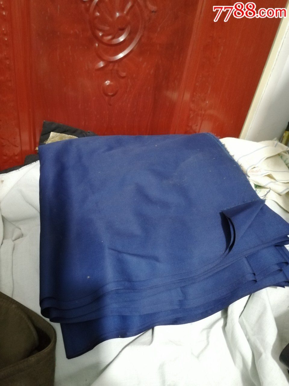 长度6米的蓝色迪卡老布料