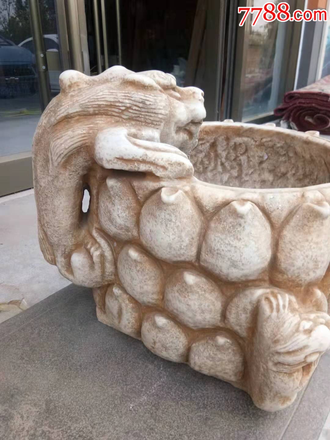 民国汉白石莲花龙盆