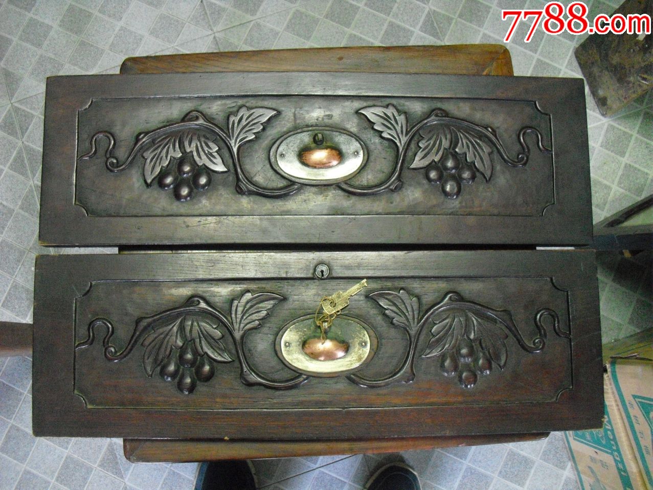 民国海派风格榉木雕花抽屉面板两块