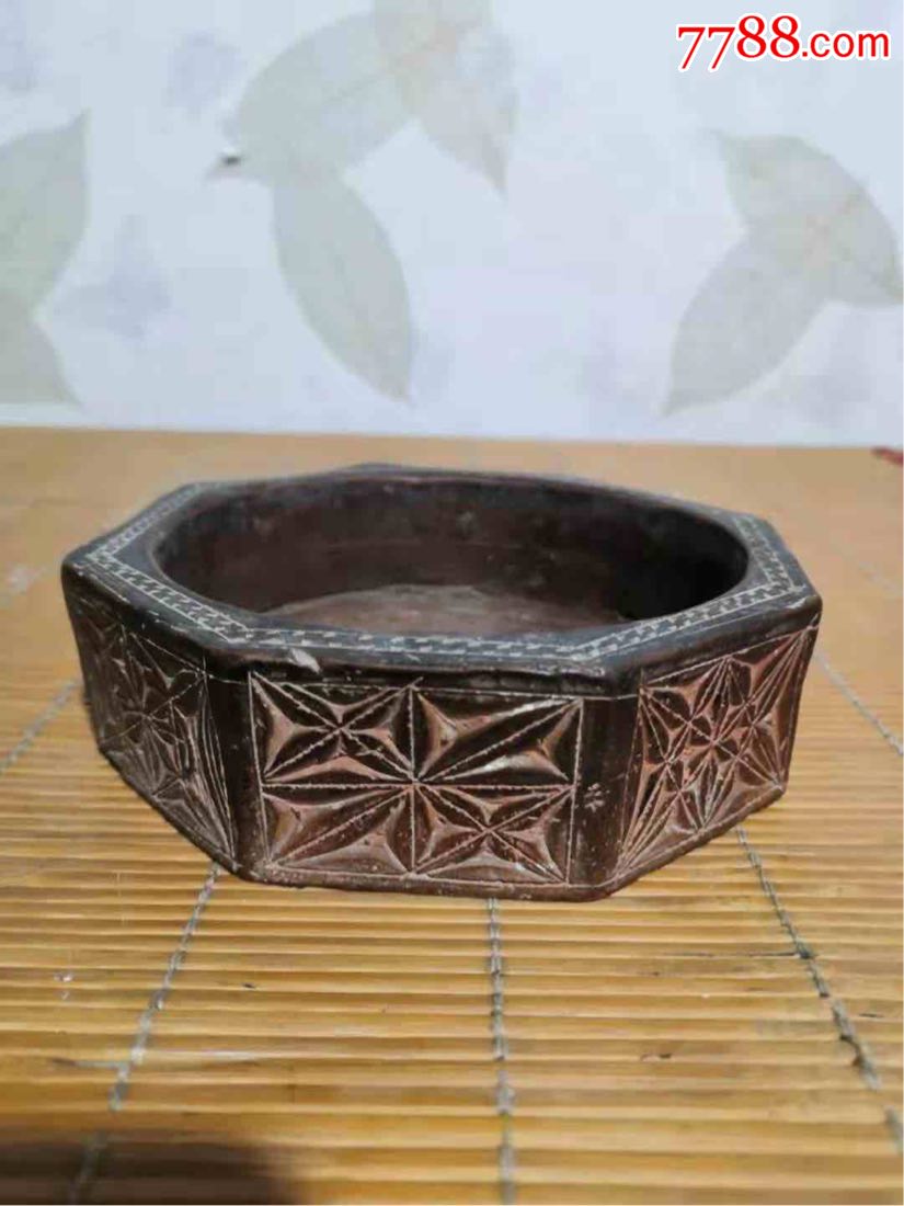 清代满工陶质烟灰缸一个