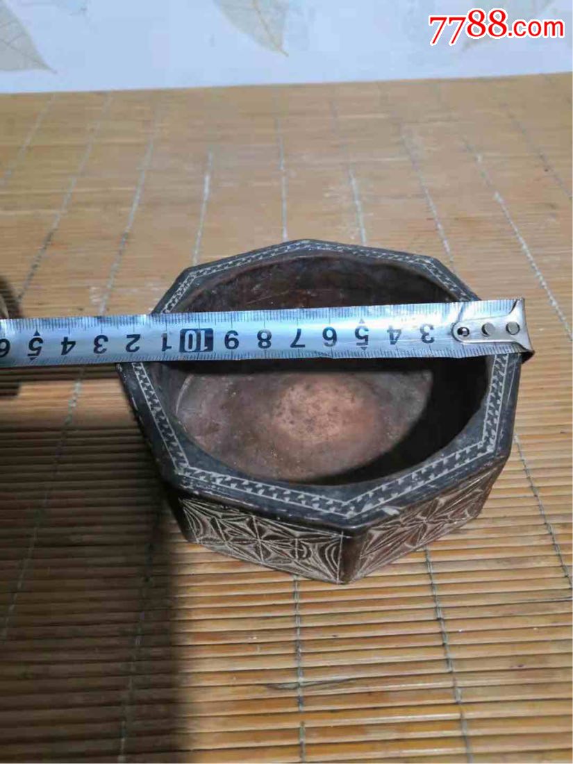 清代满工陶质烟灰缸一个