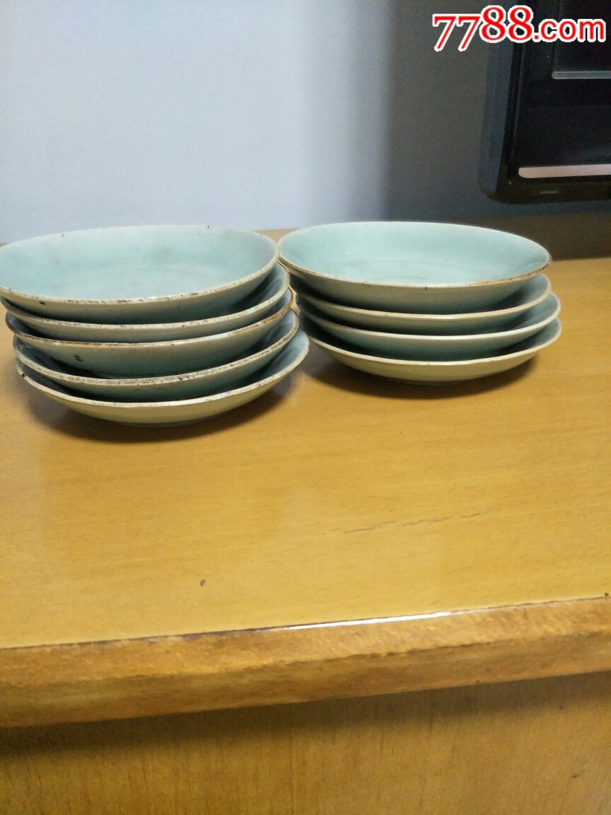 诚转一组豆青盘