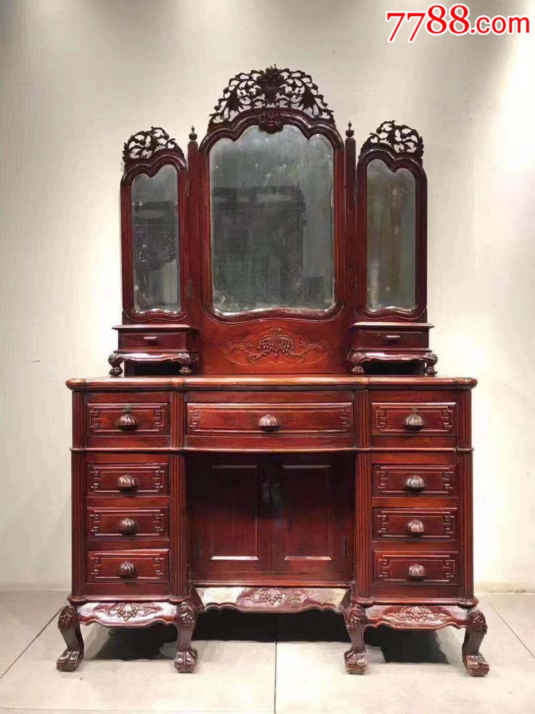 民国时期榉木梳妆台