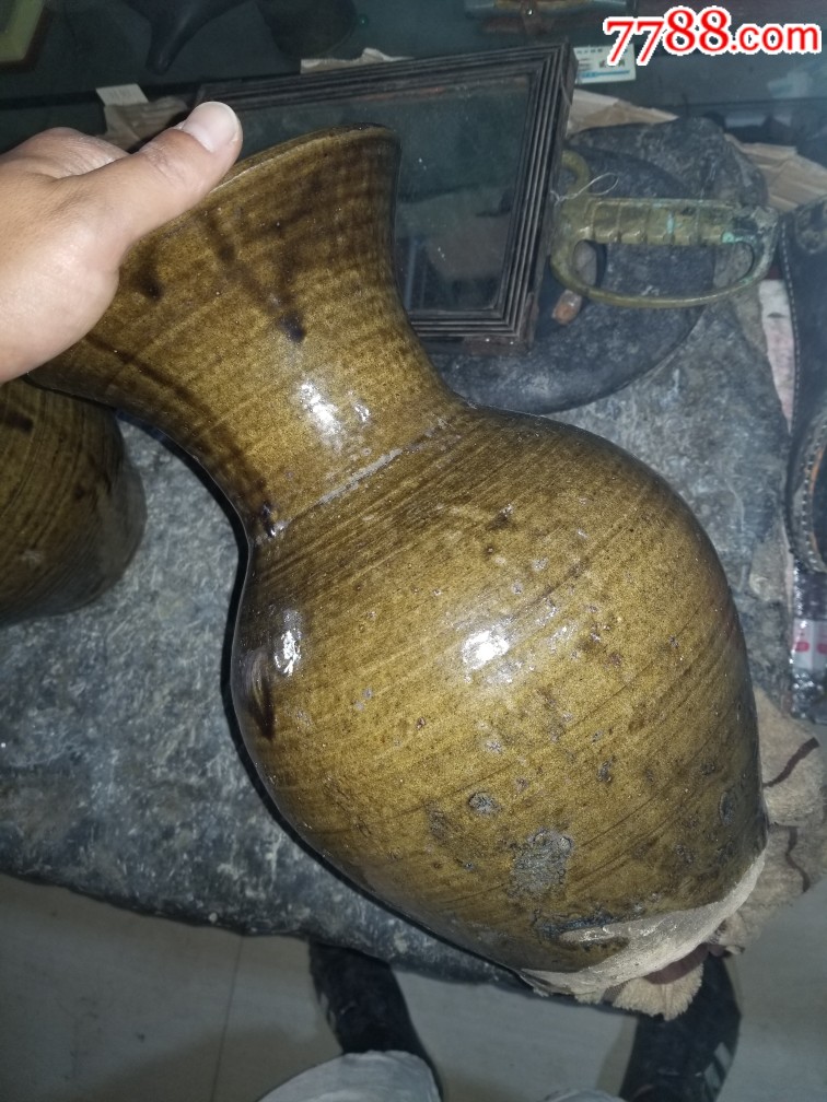 顶级清代云南华宁窑厚实特大花瓶一对大口花瓶釉水开片一流