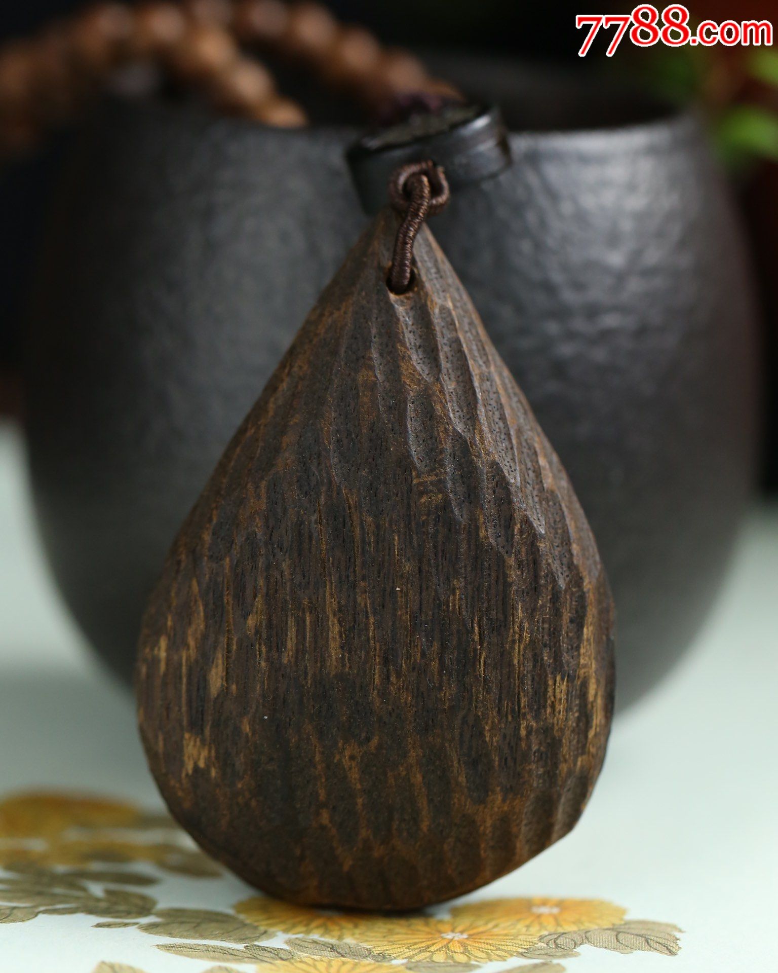沉香篇】木艺和蜜蜡的结合雅致大方匠心独具天然越南芽庄沉香水滴吊坠