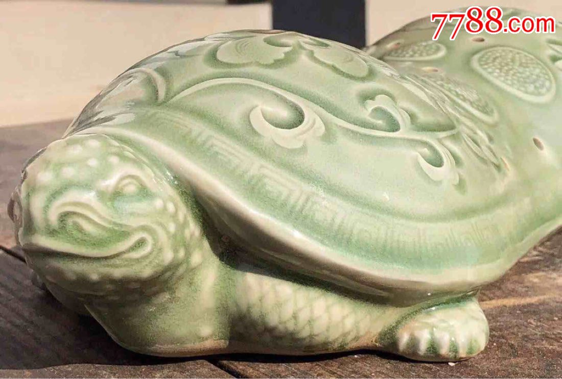 下乡收的刮釉乌龟瓷枕一个乌龟象征着吉祥长寿有避邪挡煞消灾避害镇宅
