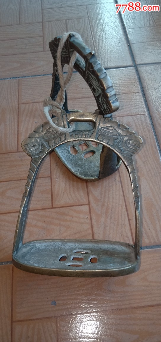 清代铜马镫铜马登子清代黄铜马镫老黄铜马镫雕工_马具/马鞍【盛世古玩