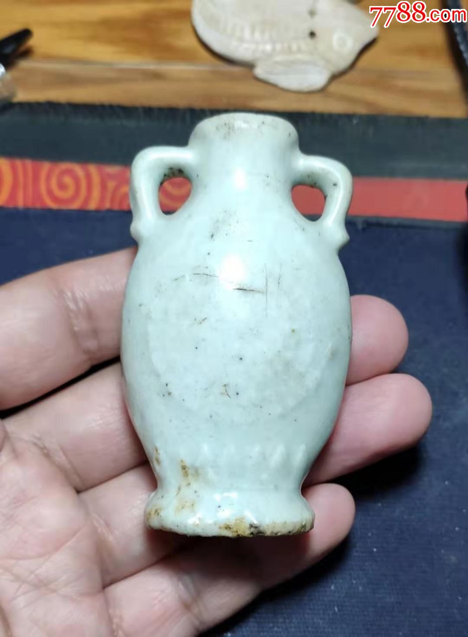 清代白釉双系印花鼻烟壶_价格2000元_第1张_7788商城__七七八八商品