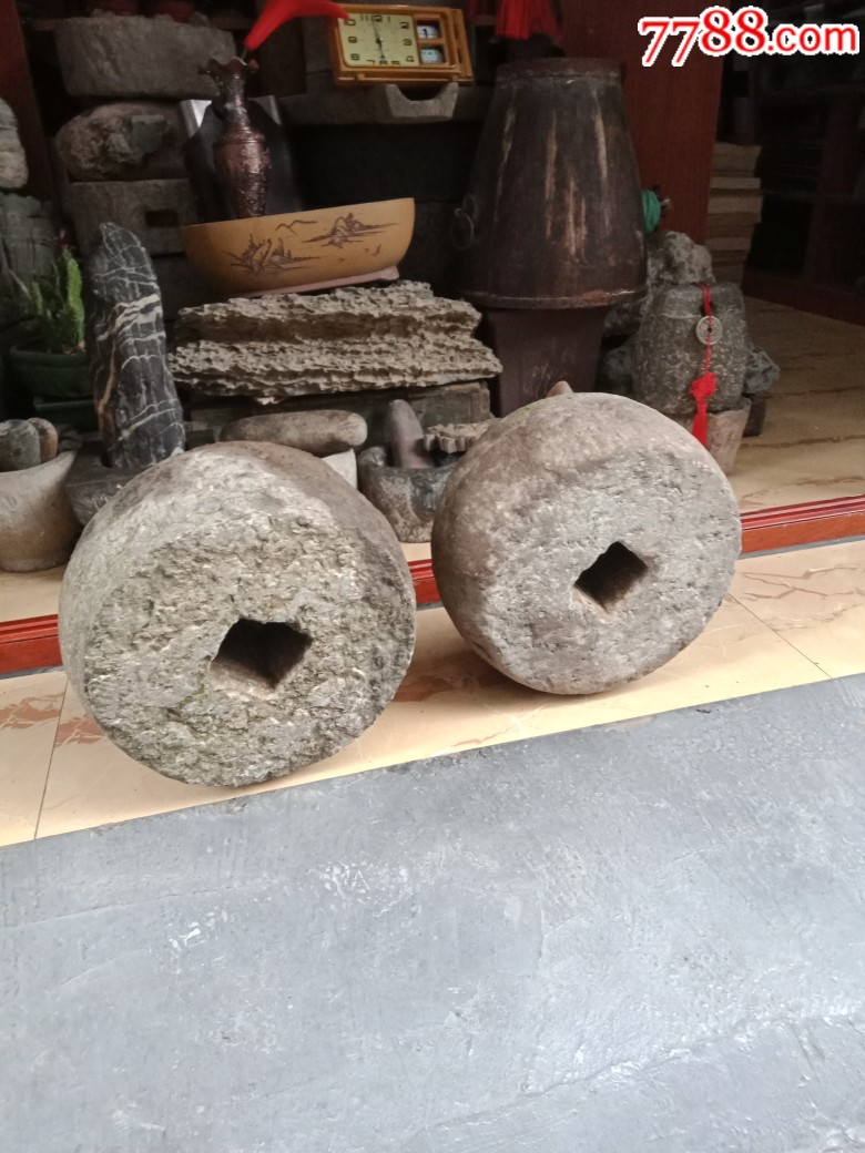 古代举重石杠铃