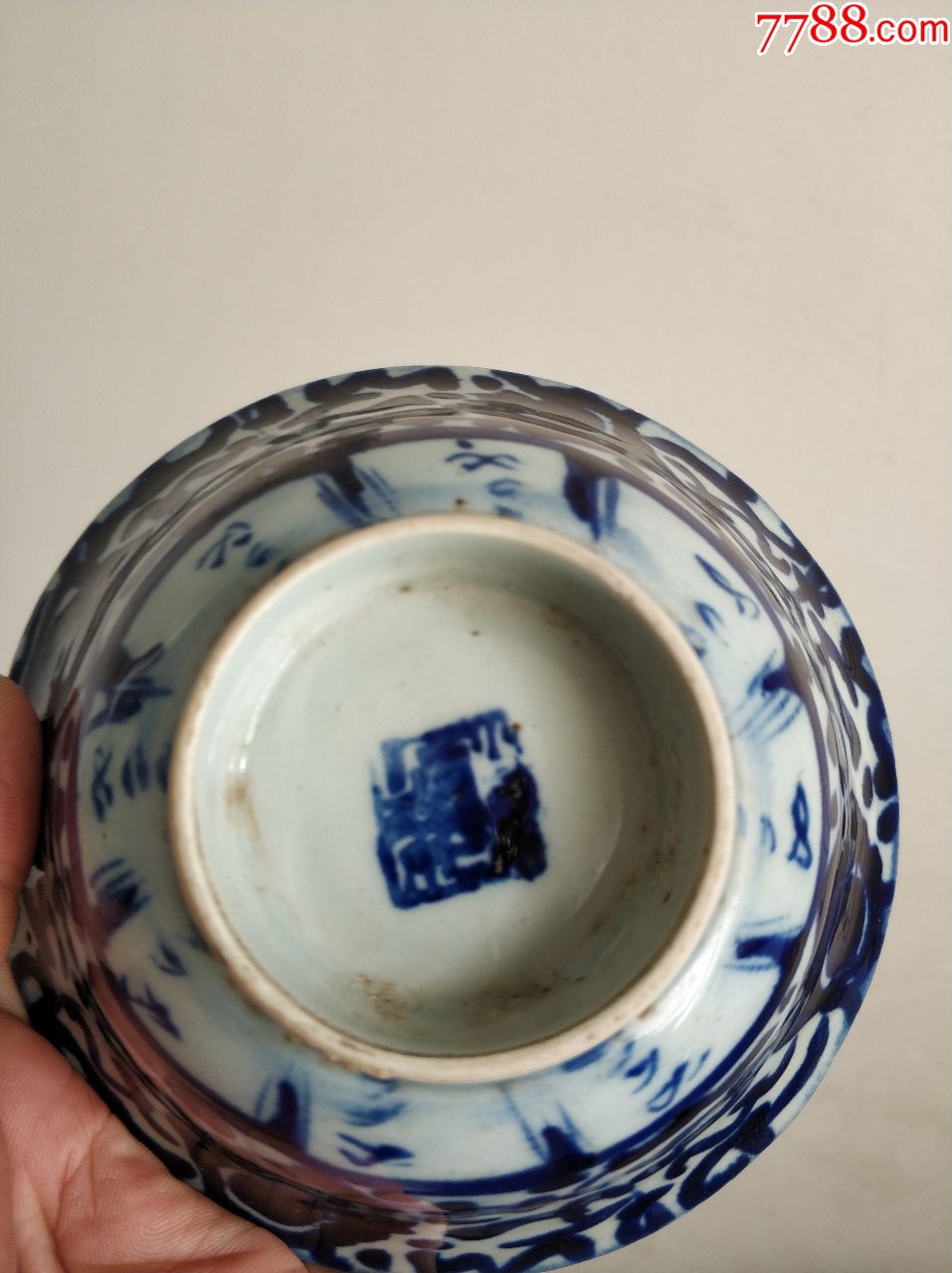 全品青花碗,品相如图所示