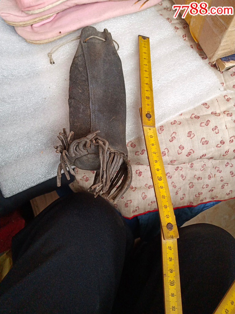 "商品>>>>99皮烟荷包9品￥15099一个烟袋荷包