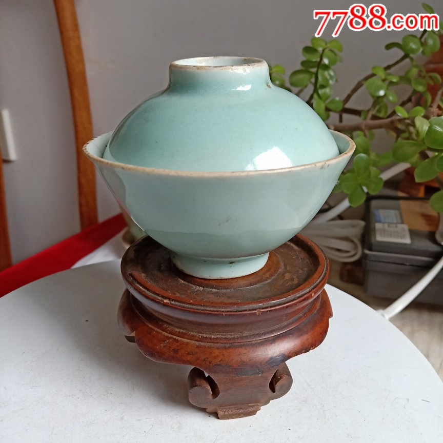 清代中期嘉道豆青盖碗盖有磕碗有一处短冲线如图包老