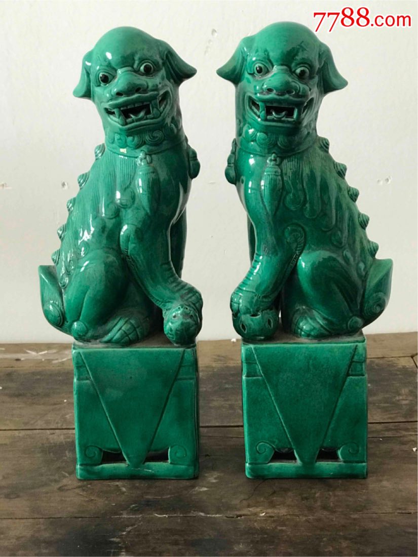 七八十年代绿釉瓷狮子图片