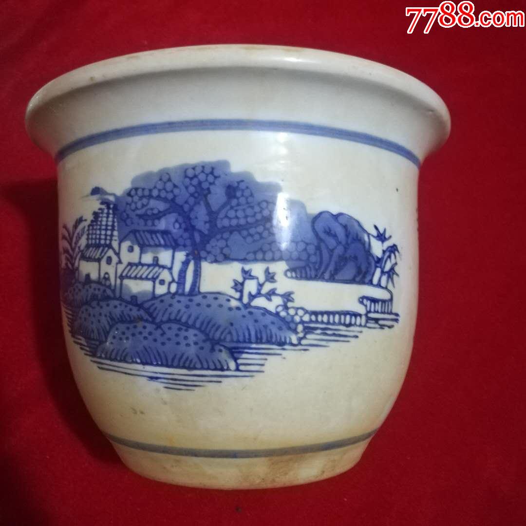 约七八十年代青花瓷花盆