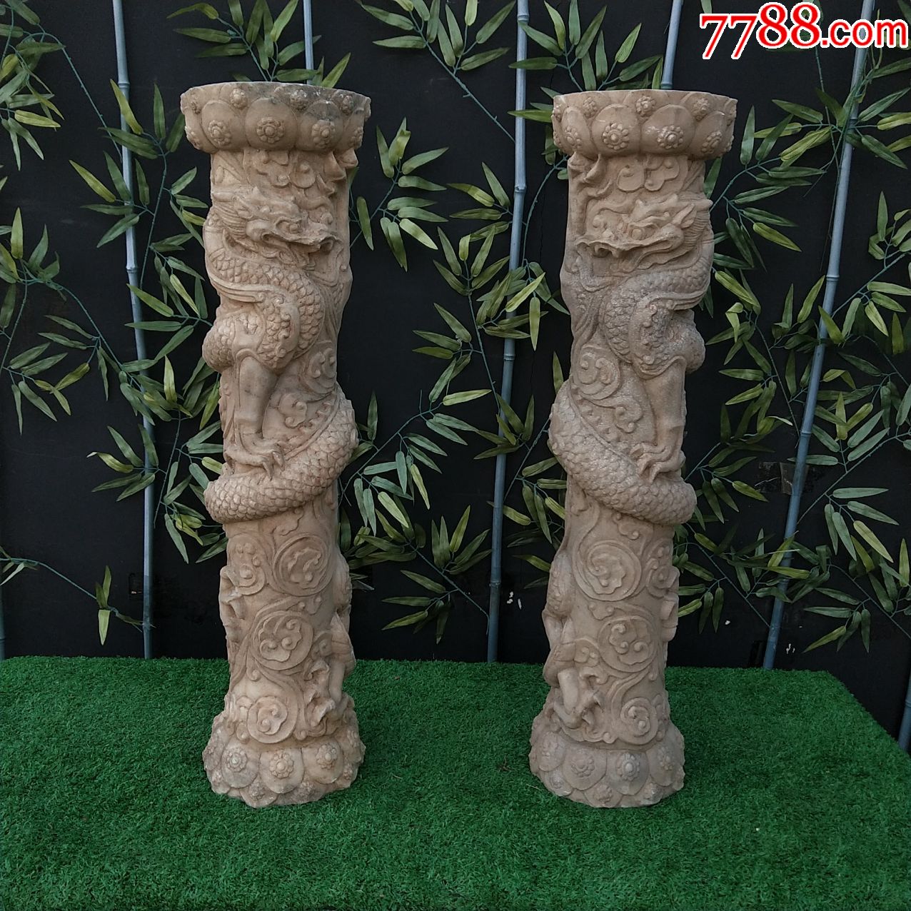 一对精美满工高浮雕汉白玉盘龙柱