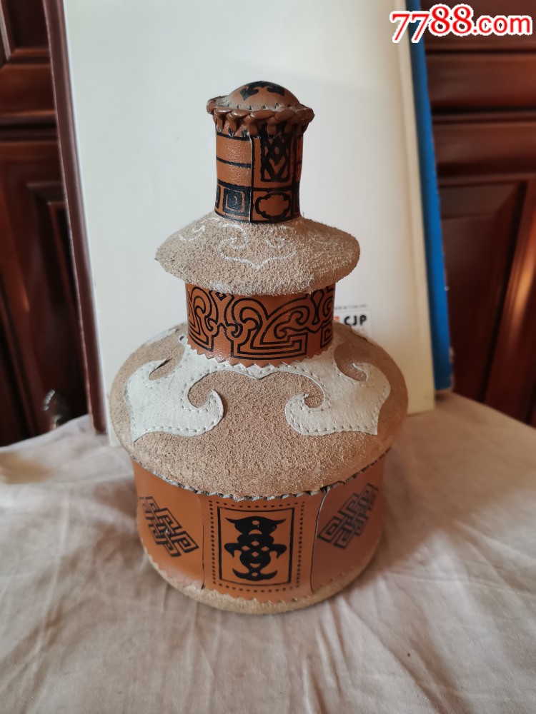 蒙古包毡房型马奶酒
