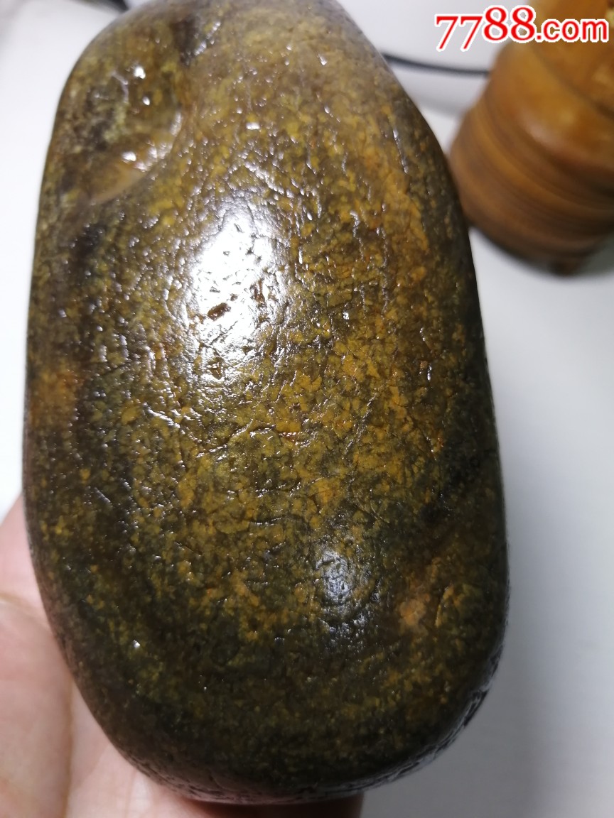 原石!长江水冲冰化腊石!重990克,长13高5宽7公分!像个小板砖形状!