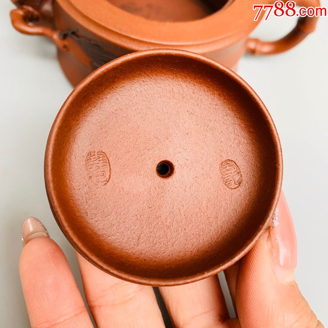 宜兴紫砂原矿紫砂吕尧臣制竹节松鼠紫砂壶