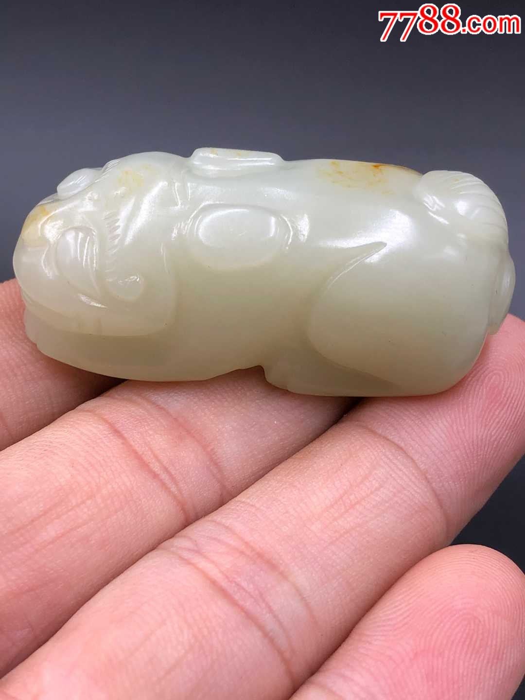 清代和田羊脂玉籽料小老虎