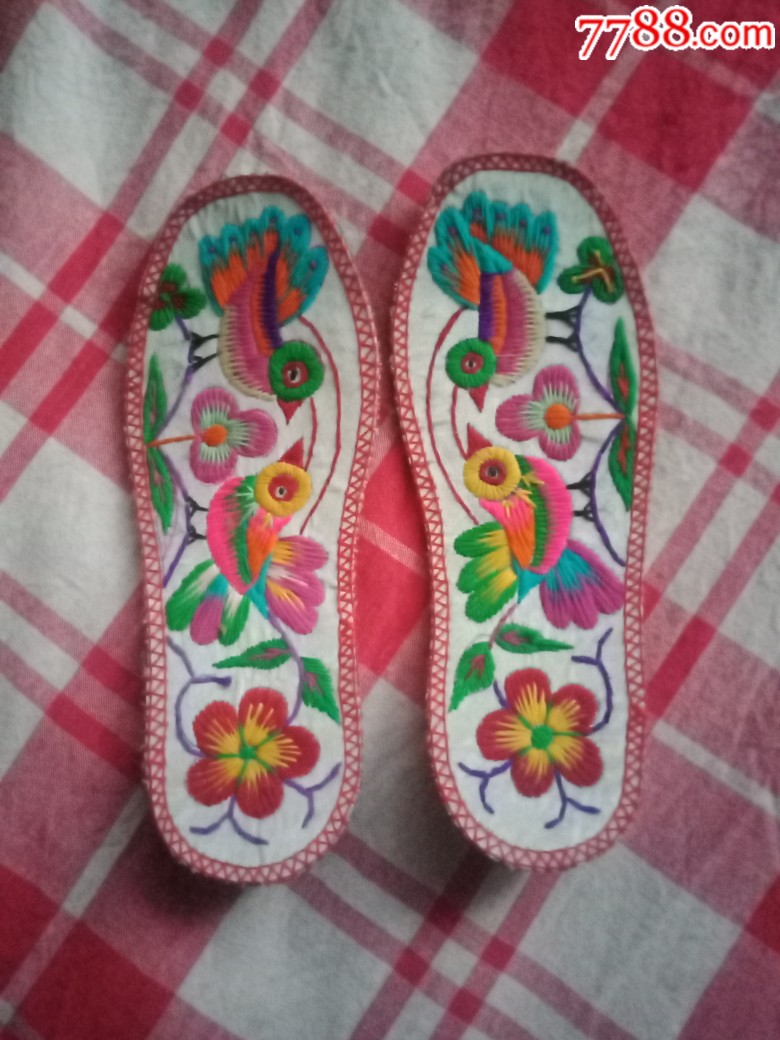山西手工绣花鞋垫儿童