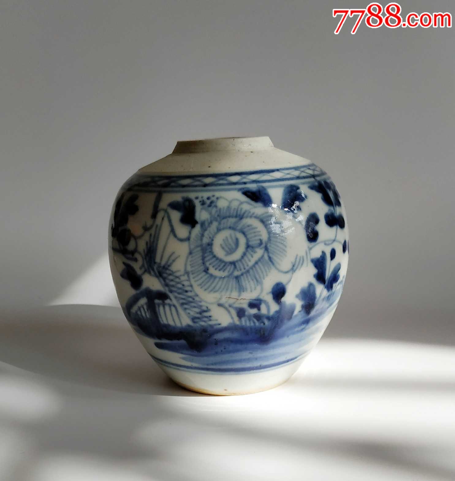 清代青花瓷小罐