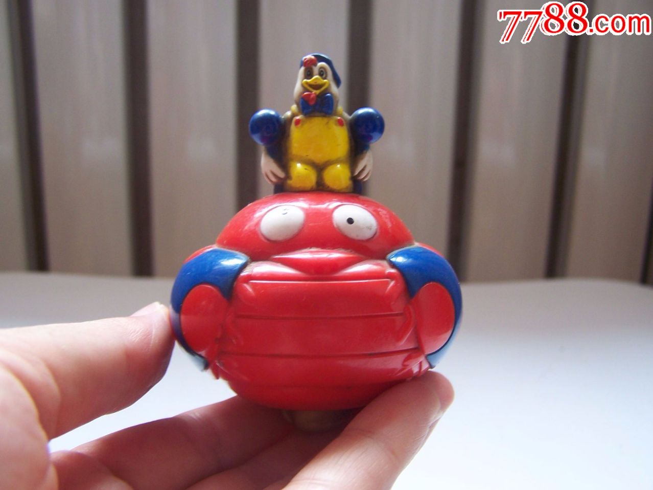 老款2002年肯德基kfc限量玩具奇奇站在大怪兽上点图可放大