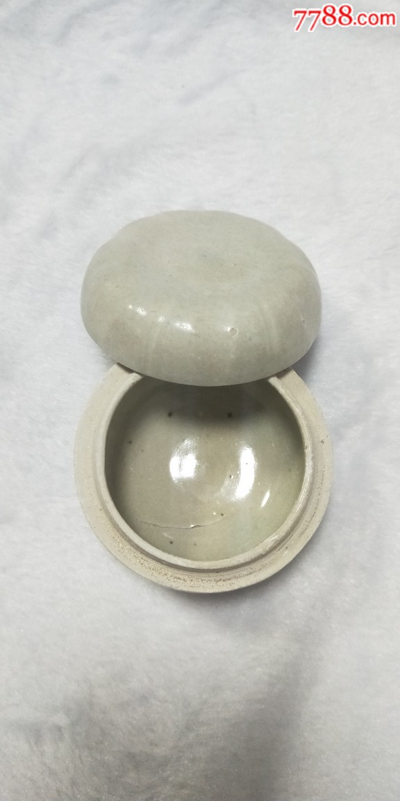 明代粉盒