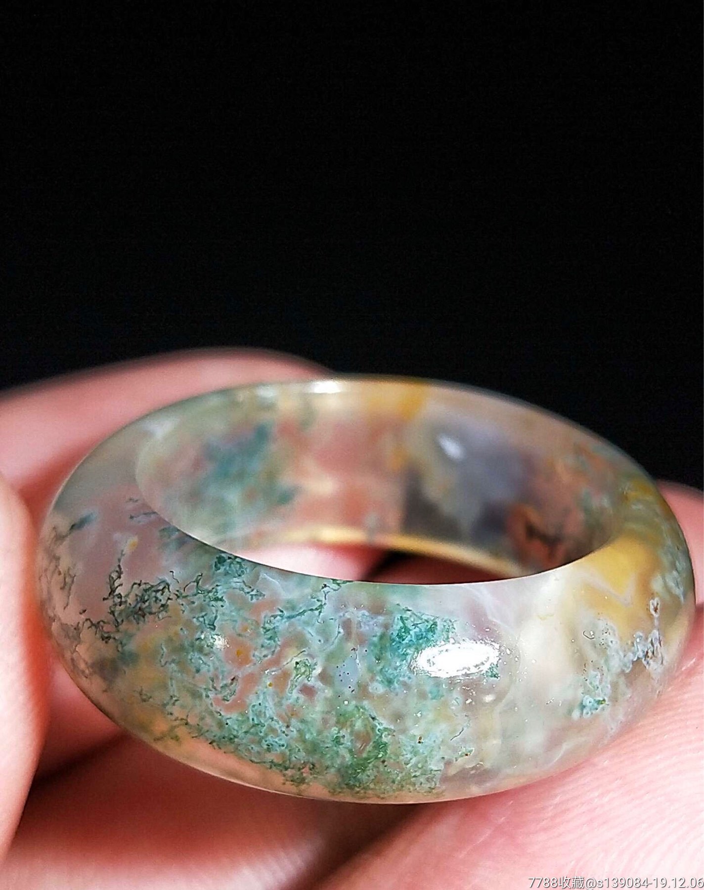 天然埠新红油高冰水草玛瑙戒指天然高冰水草玛瑙戒指口径约20mm,支持