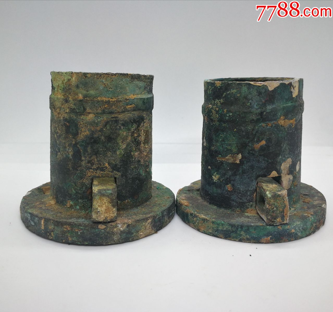 车辖一对完整漂亮