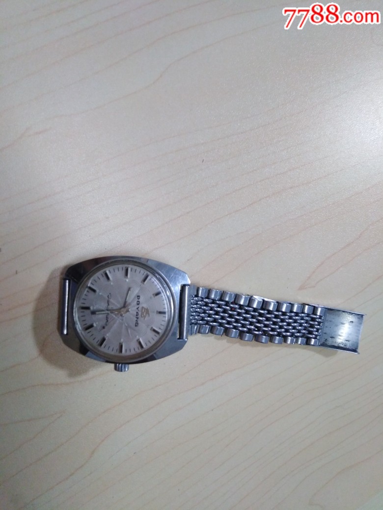 国产记忆:江西南昌手表厂鄱阳牌男表