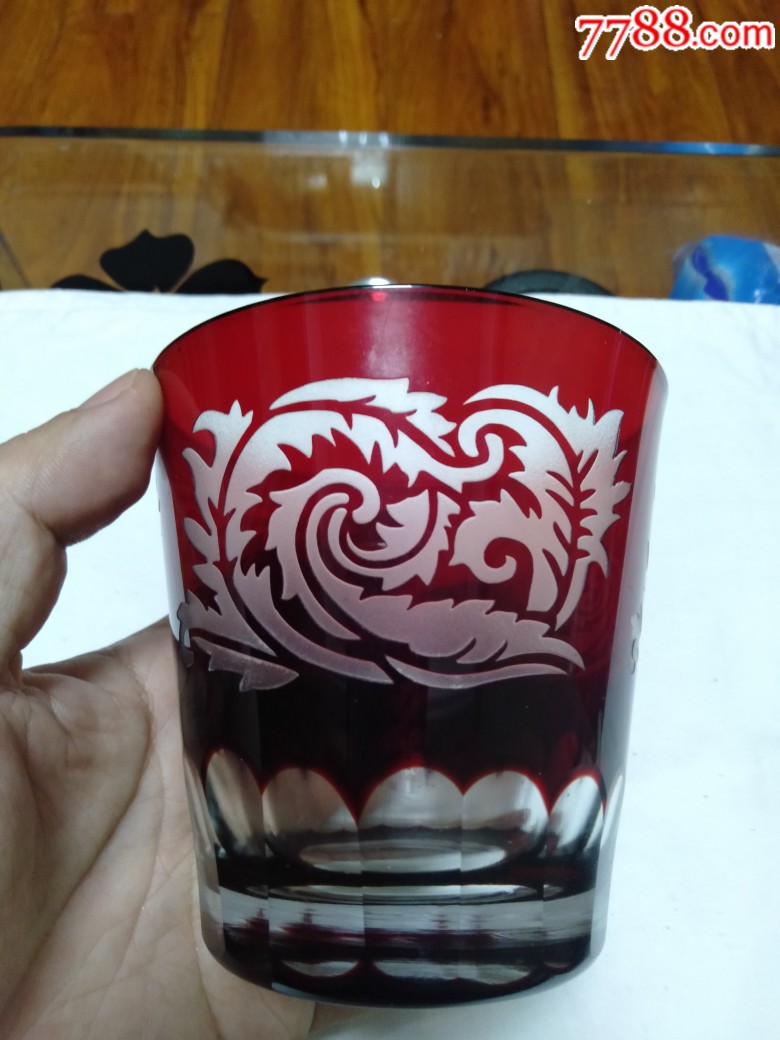 刻画玻璃杯