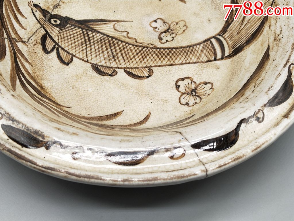 清代画工精美鱼盆