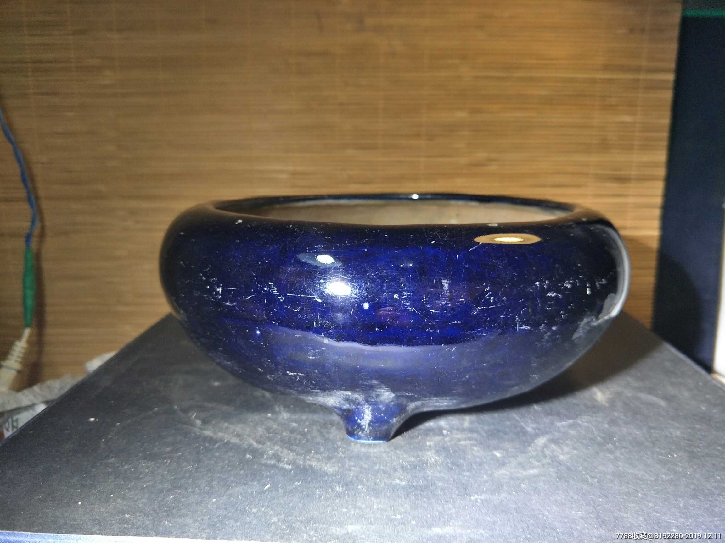 清代瓷器乾隆祭蓝釉大香炉