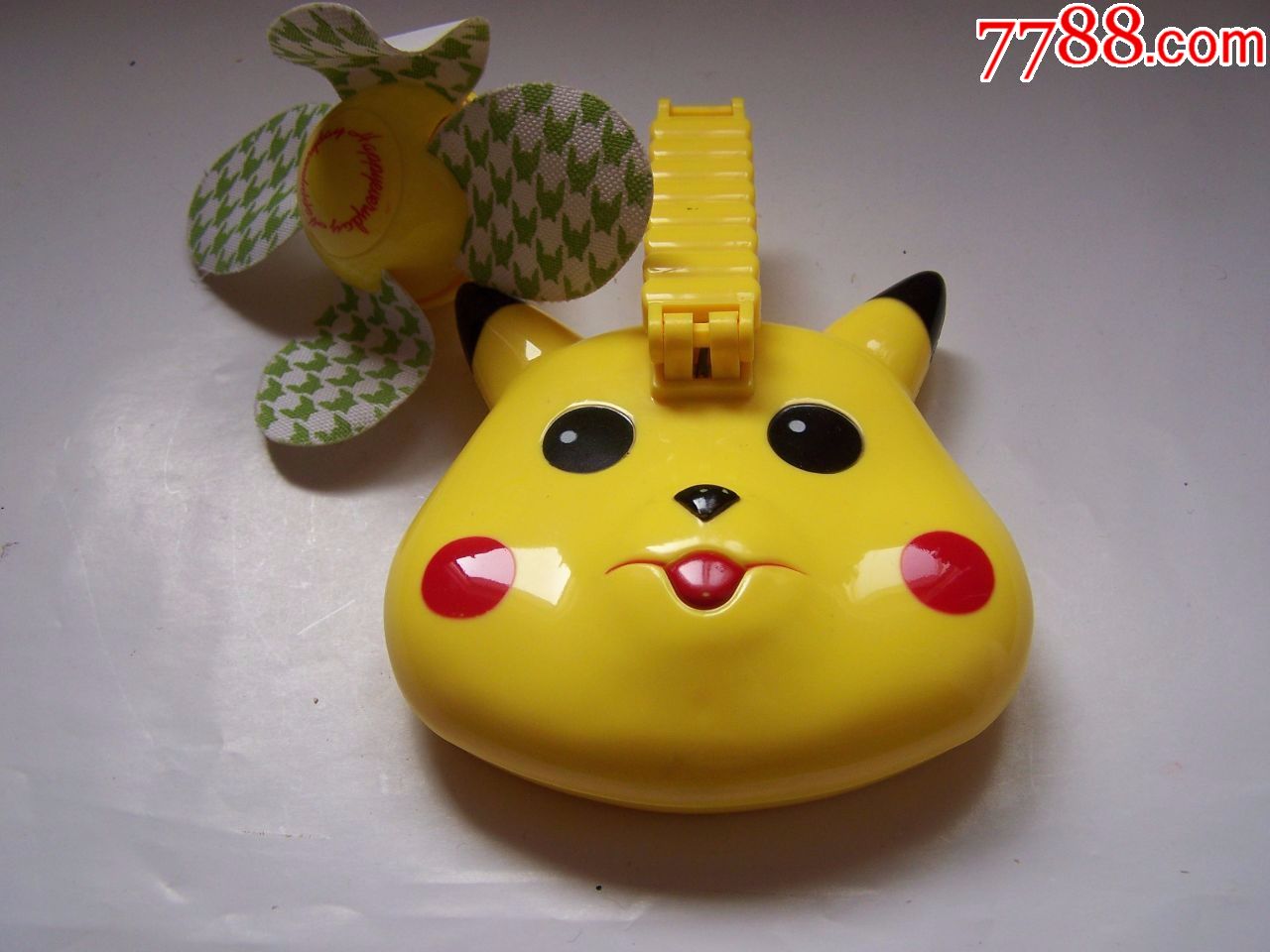 老风扇玩具,(宠物小精灵,比卡丘),带原盒,少见,点图可放大_价格40元