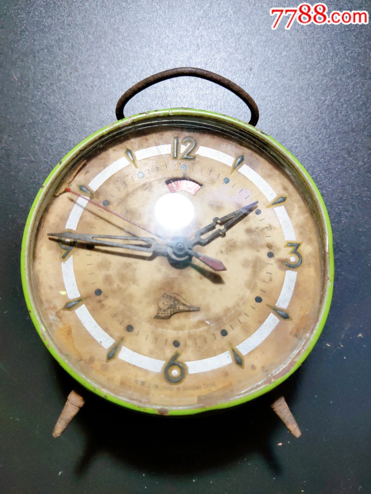 62年产火车头牌机械闹钟纯铜机芯