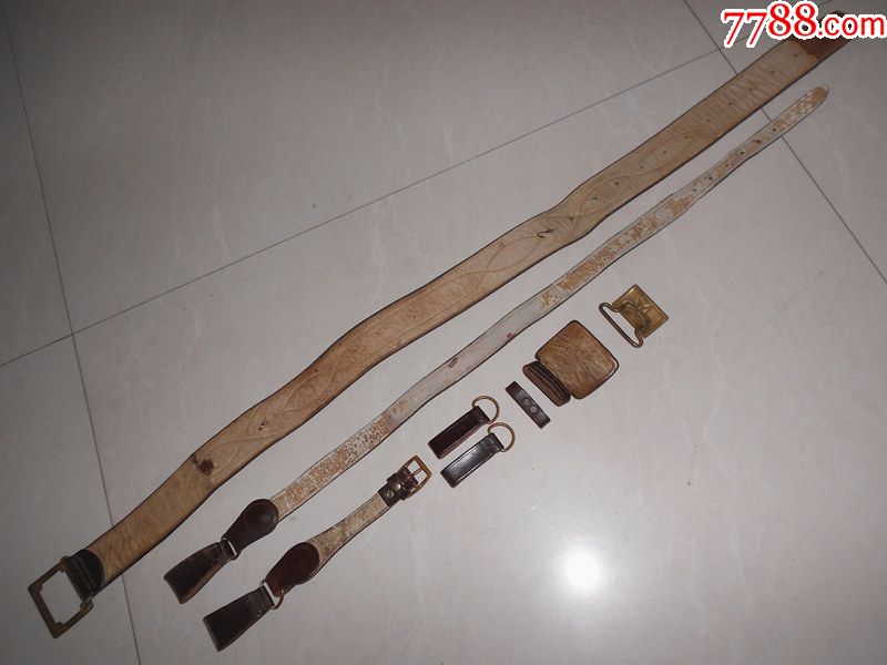 55式校尉军官武装带一套,白色衬皮.