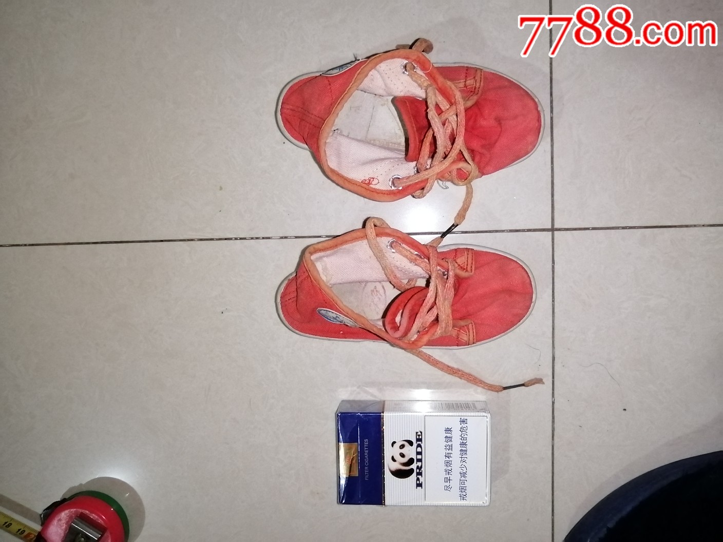 70年代(双燕牌)帆布,硬胶底儿童鞋子