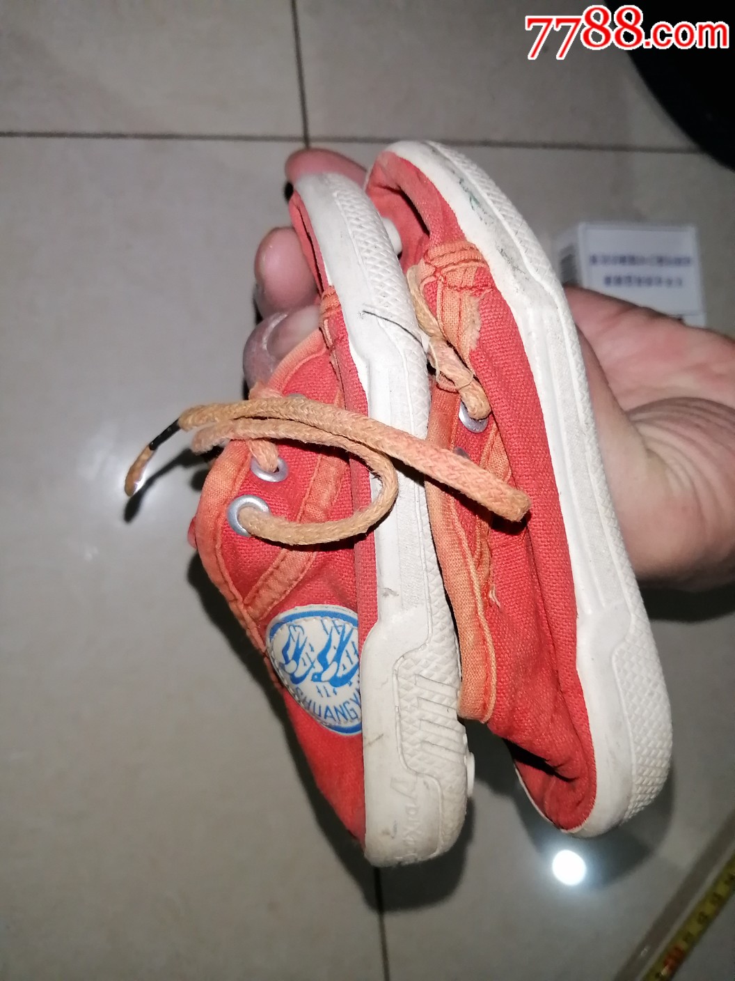 70年代(双燕牌)帆布,硬胶底儿童鞋子