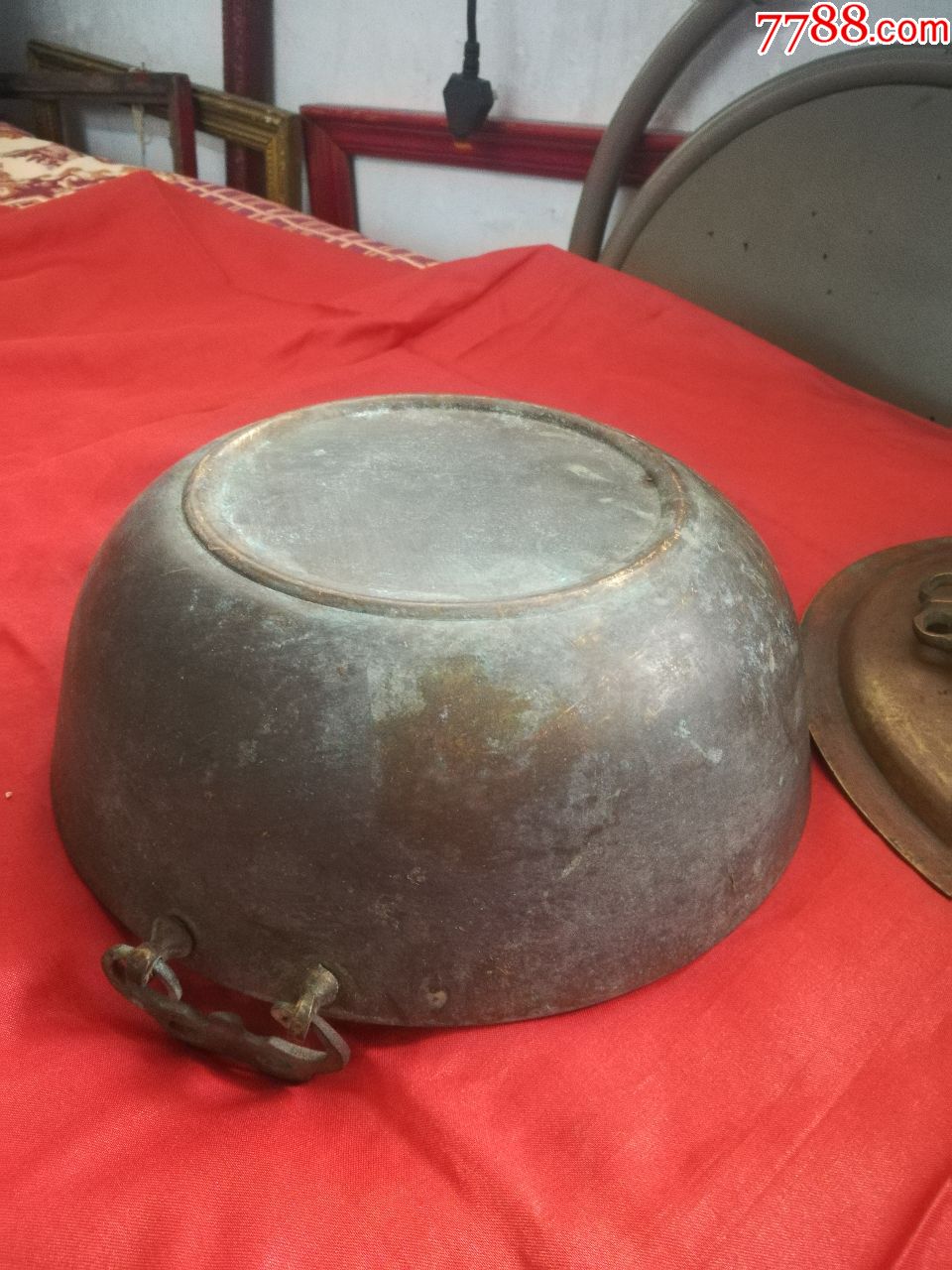 铜锅