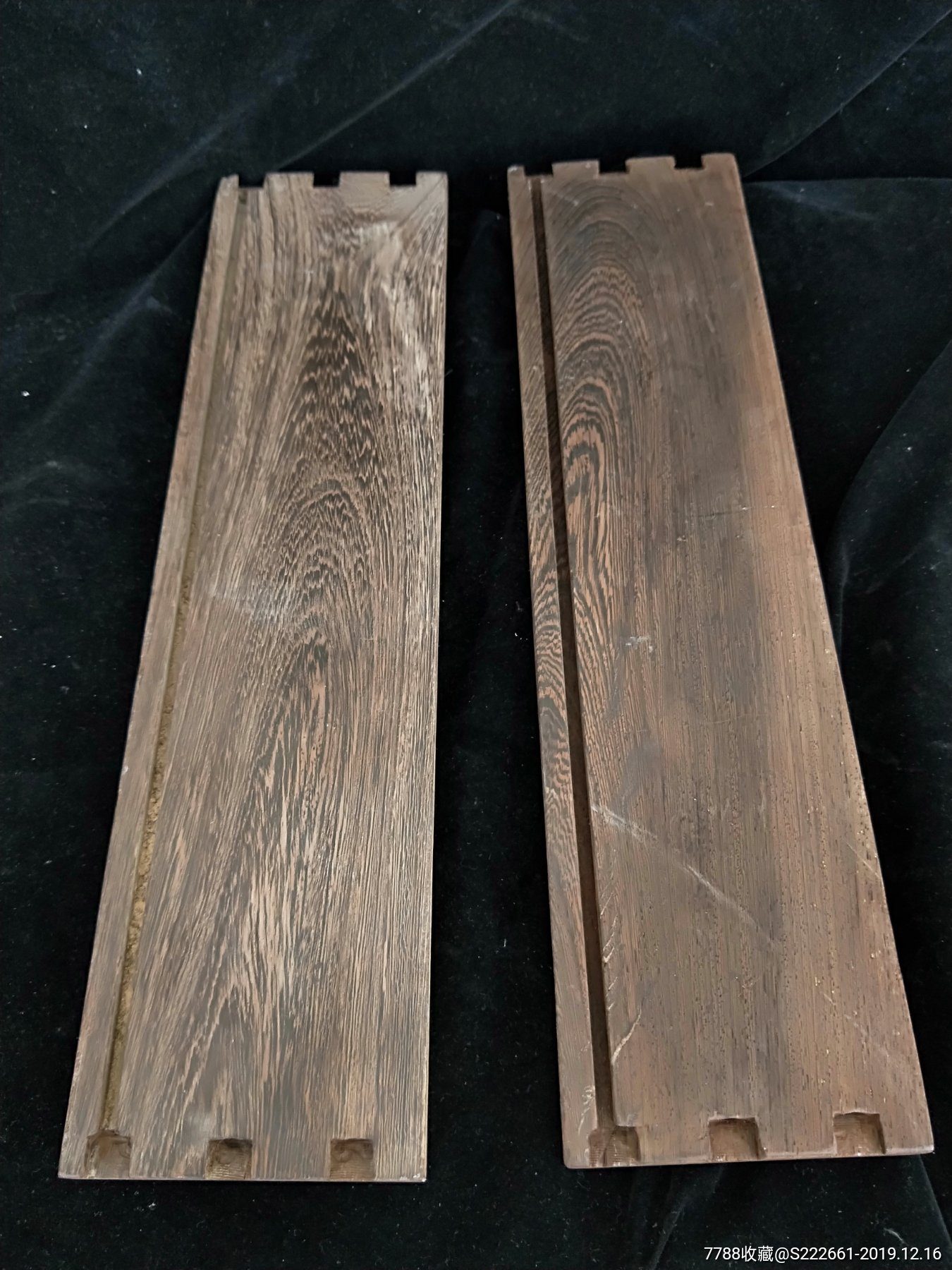 一对老料鸡翅木的古龙雕刻木板