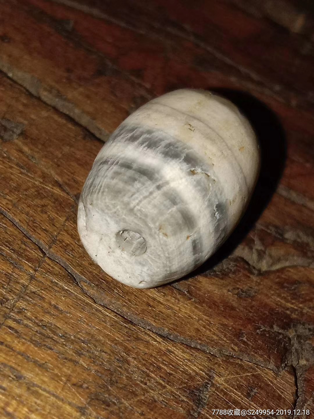 藏传灰皮缠丝玛瑙