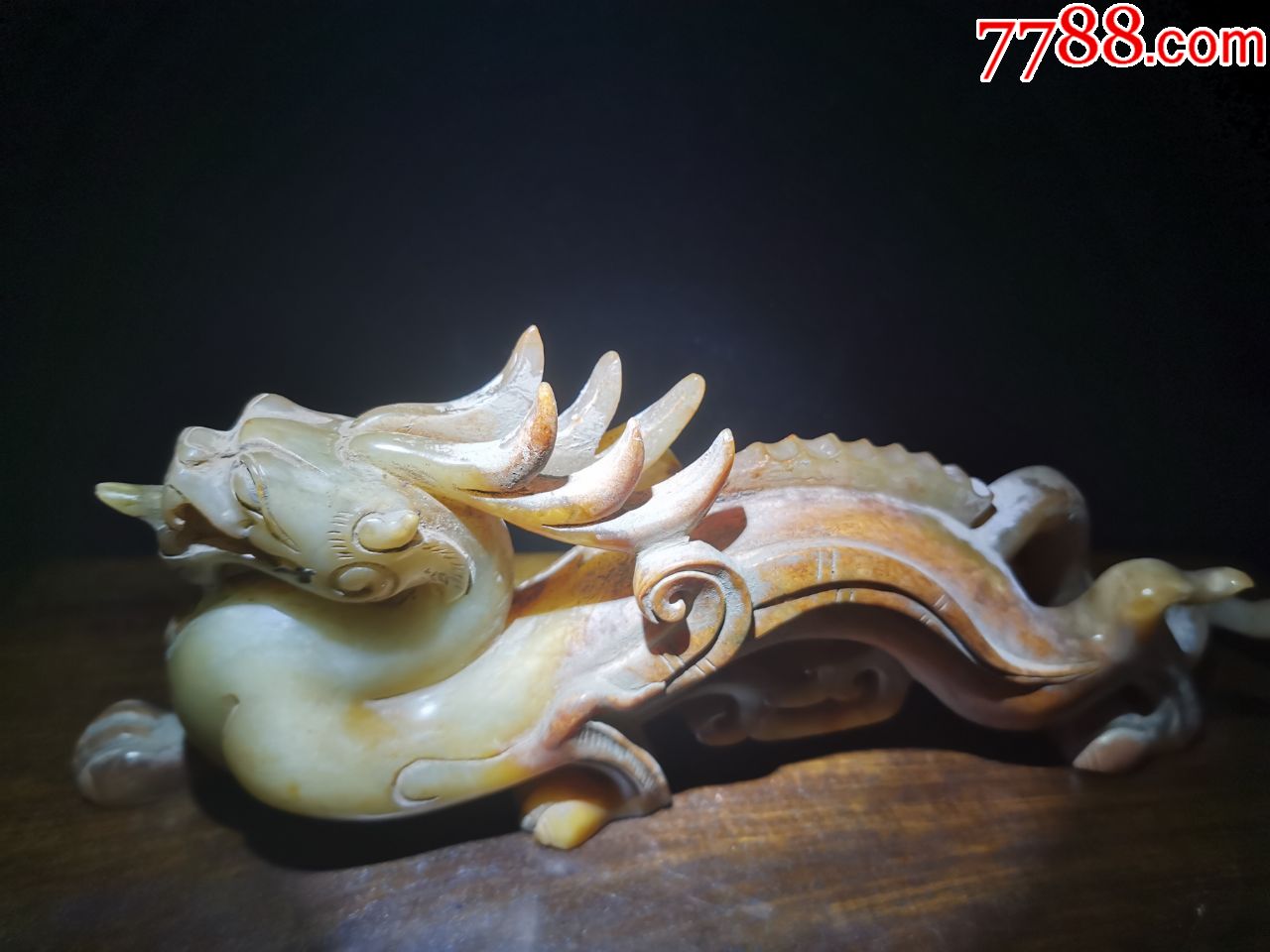 和田玉高古汉龙玉器摆件,玉螭龙整料雕刻,造型威武大气,雕工精湛,和田