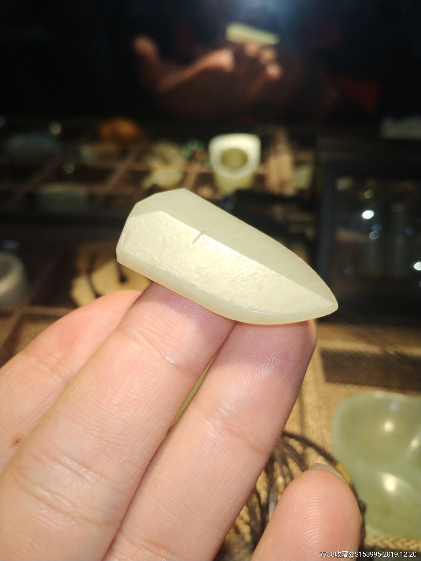 汉代和田玉口含三刀蝉