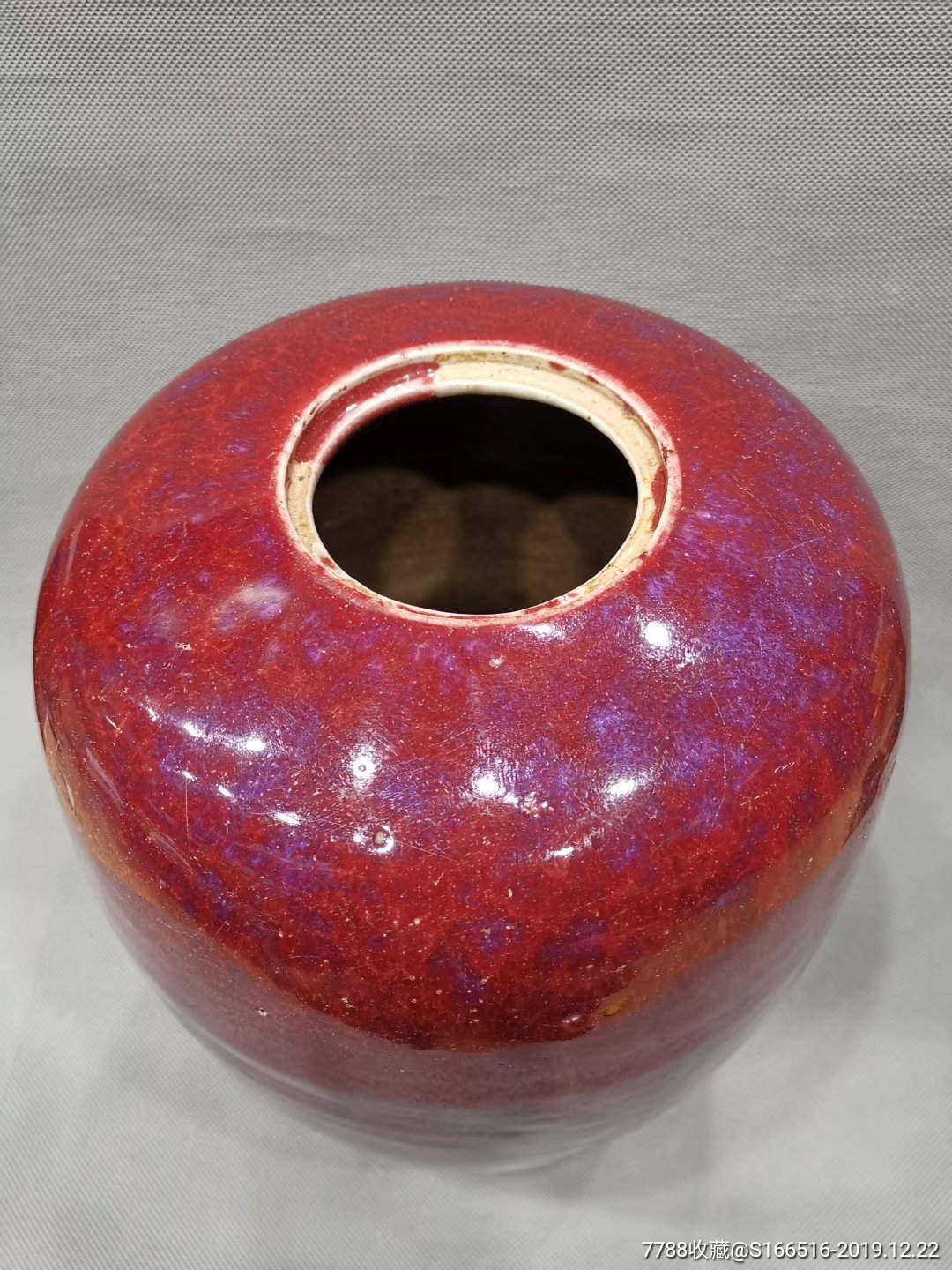 民国祭红釉罐子.高29厘米,宽22厘米.底一小磕.两小纹.余全品.