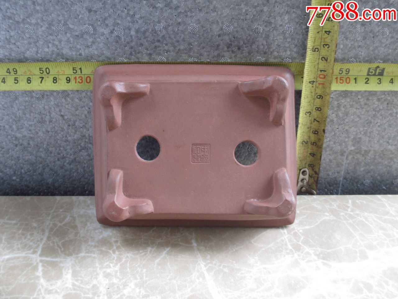 文革出口精品紫砂盆:中国宜兴篆书款