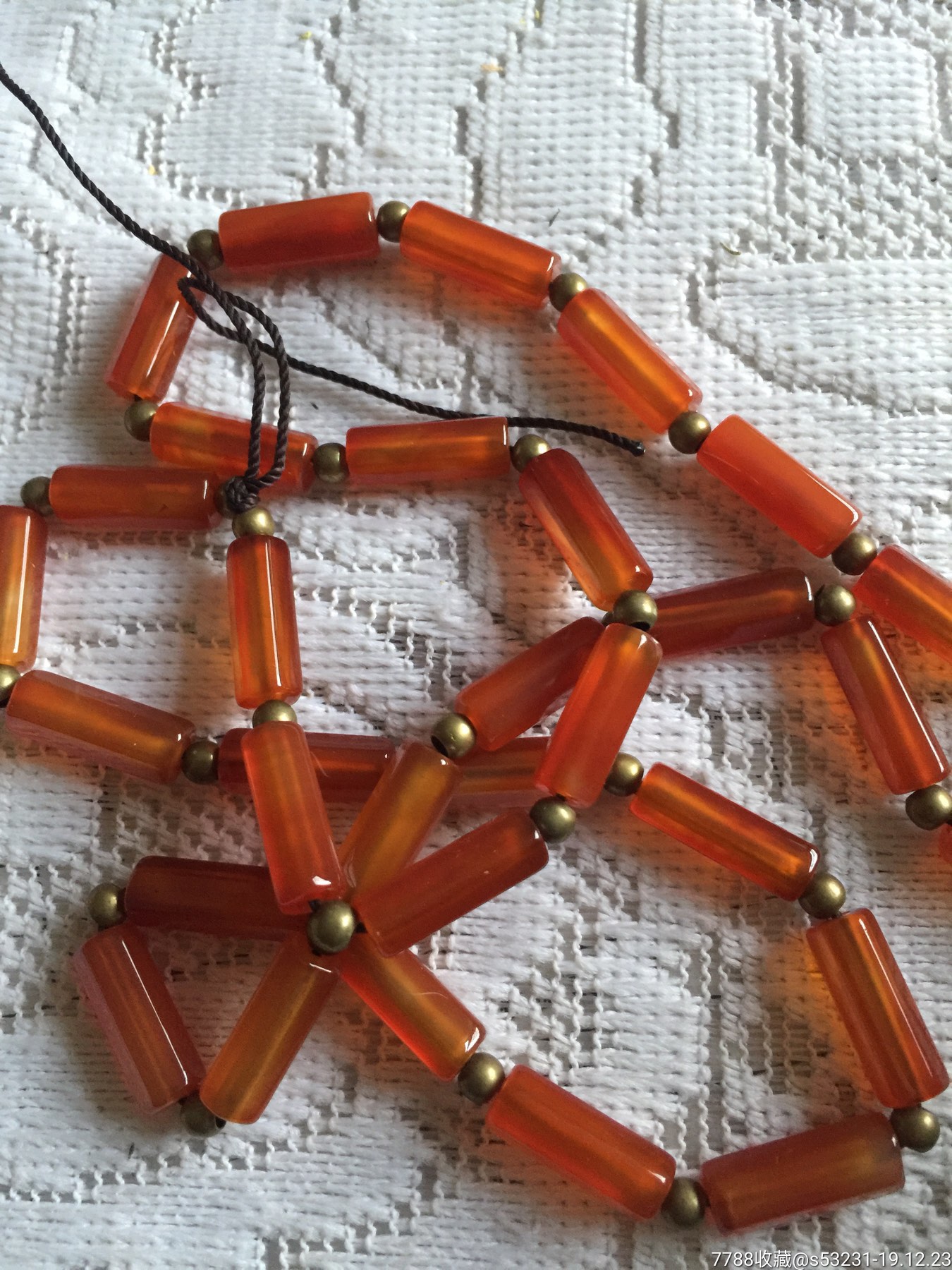 一条老玛瑙管珠项链
