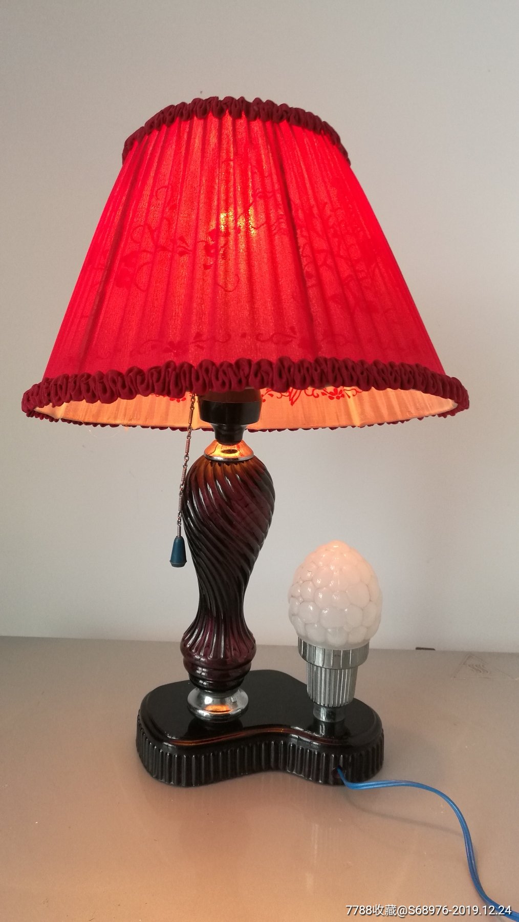 玻璃料老台灯,带灯罩,80年代玻璃料刻花台灯,带原包装盒,带票据