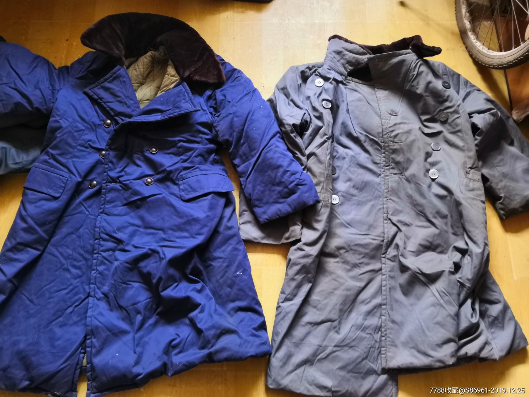 影视道具怀旧收藏老旧衣服大衣大棉袄4件