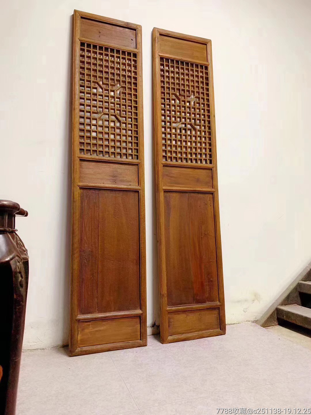 清中期榉木窗格门一对