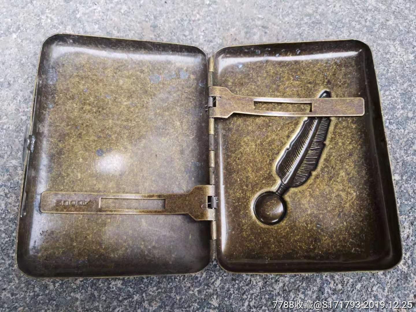 民国时期!全铜烟盒一个